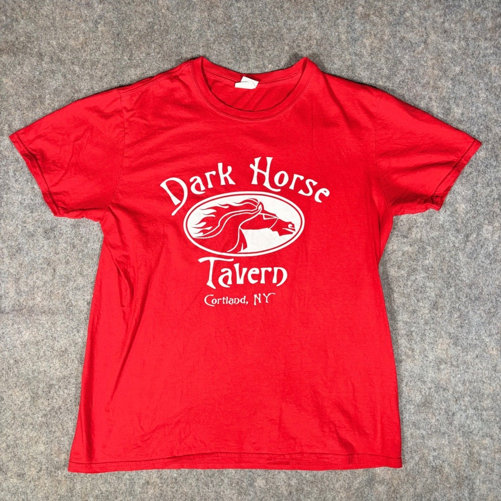 Dark Horse Tavern Cortland NY T-Shirt Mens L Gildan Red Let The Kids Play Shirt
